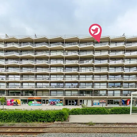 Poseidon With Seaview & Parking By Interhome Appartement
