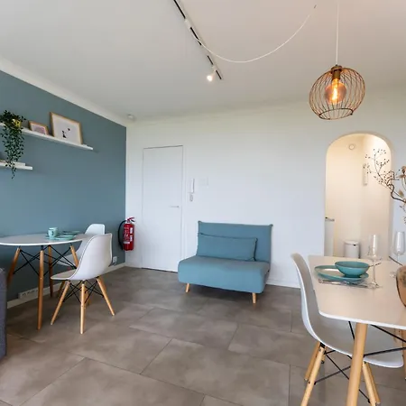 Poseidon With Seaview & Parking By Interhome Appartement *