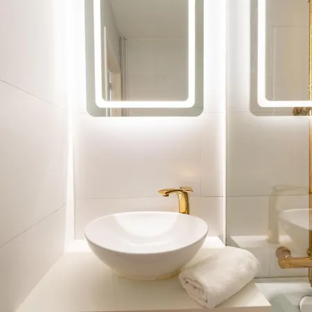 Poseidon With Seaview & Parking By Interhome Appartement